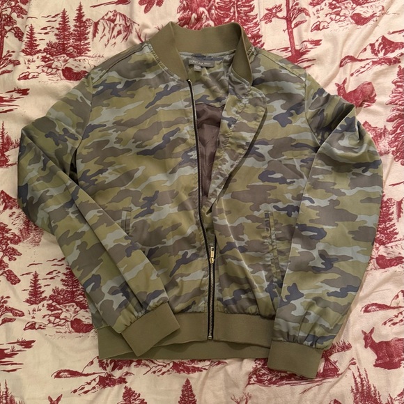 Camo Bomber Jacket - American Eagle - Picture 1 of 5